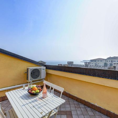 Sunset Apartment Home & Terrace Sirmione Buitenkant foto