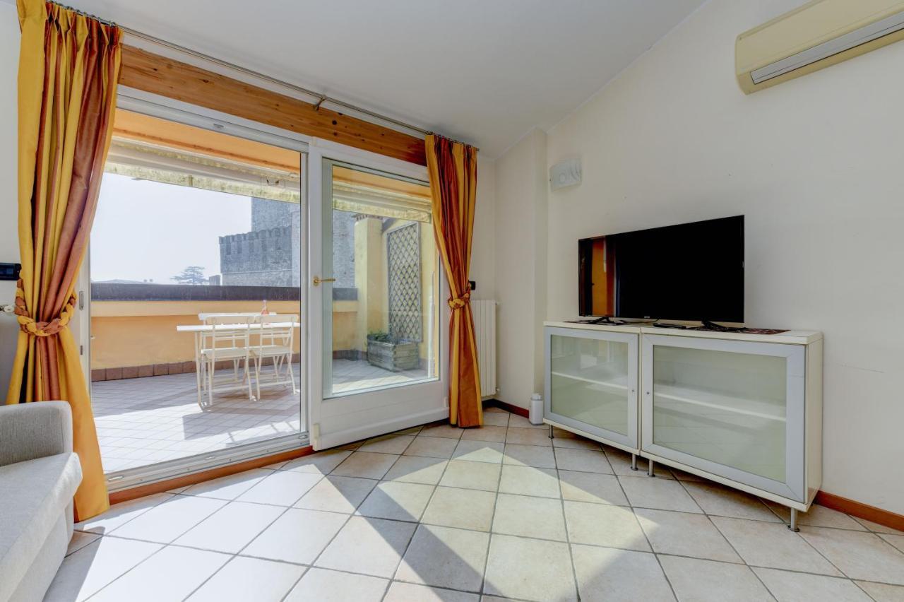Sunset Apartment Home & Terrace Sirmione Buitenkant foto