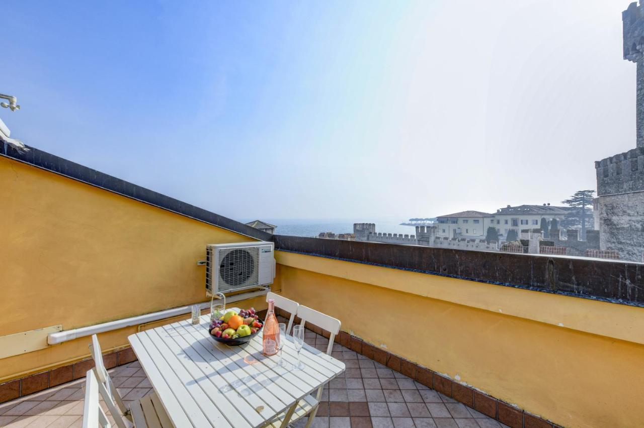 Sunset Apartment Home & Terrace Sirmione Buitenkant foto